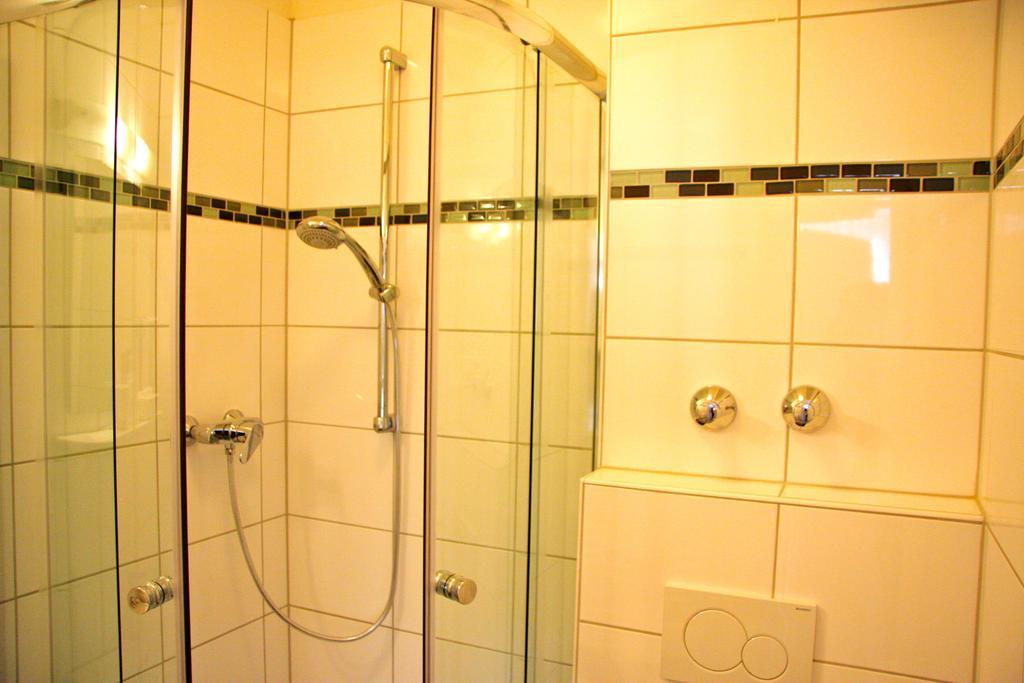 Hotel Gemini Düsseldorf Quarto foto