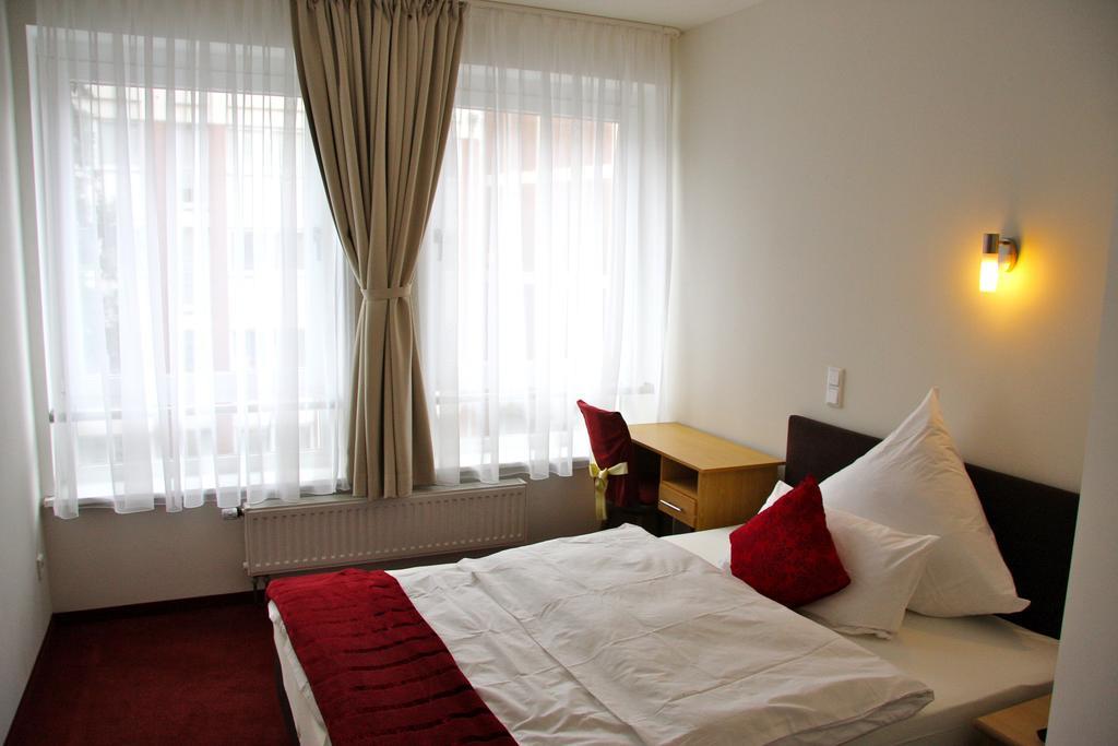 Hotel Gemini Düsseldorf Quarto foto